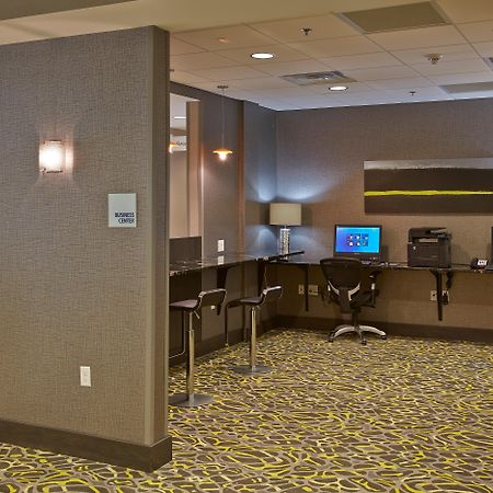 Holiday Inn Express And Suites Madison Central By Ihg Exterior foto