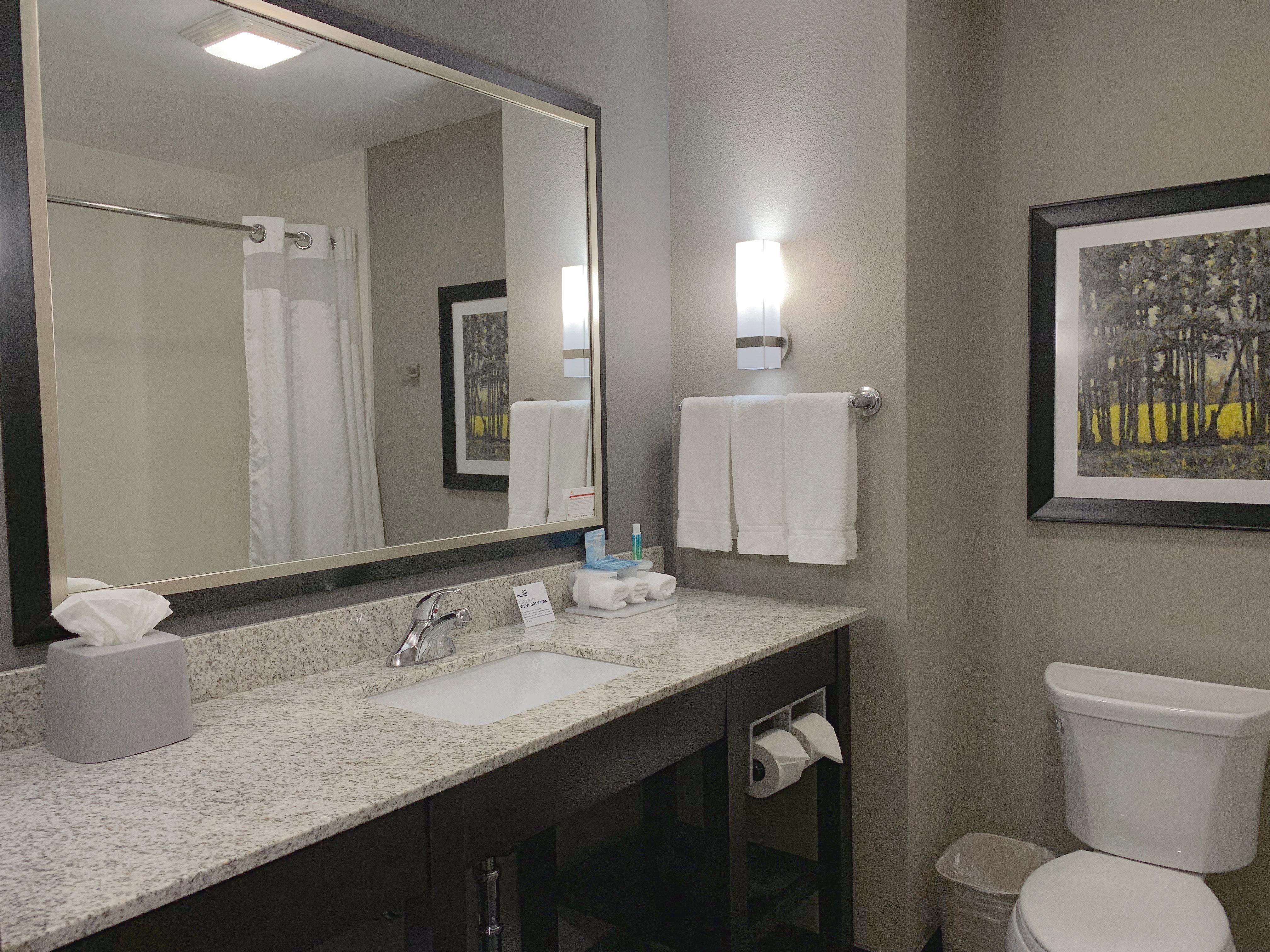 Holiday Inn Express And Suites Madison Central By Ihg Exterior foto