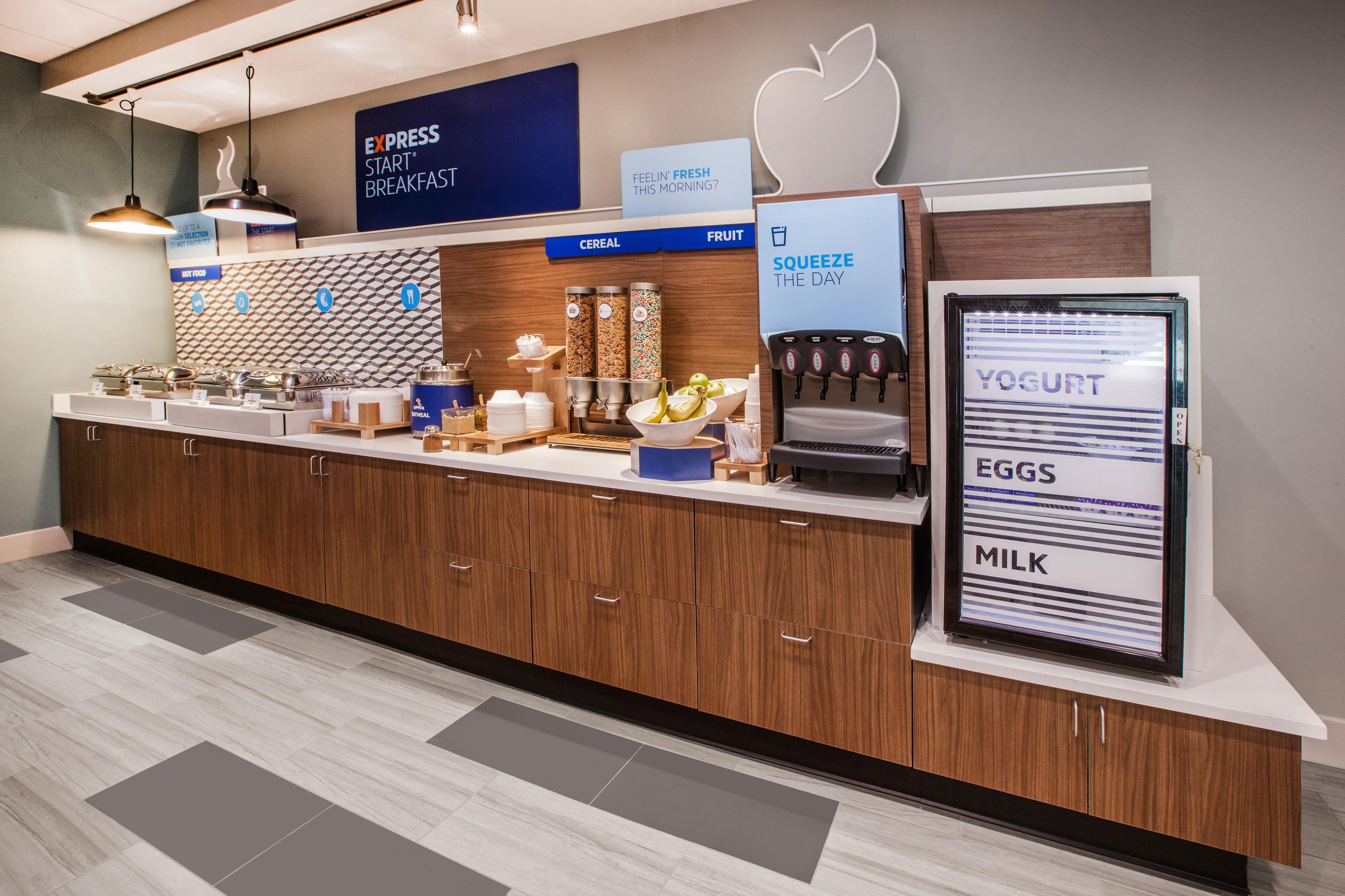 Holiday Inn Express And Suites Madison Central By Ihg Exterior foto